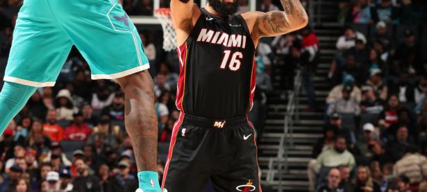 米兰体育官网app-热火险胜公牛，巴特勒压哨绝杀的简单介绍