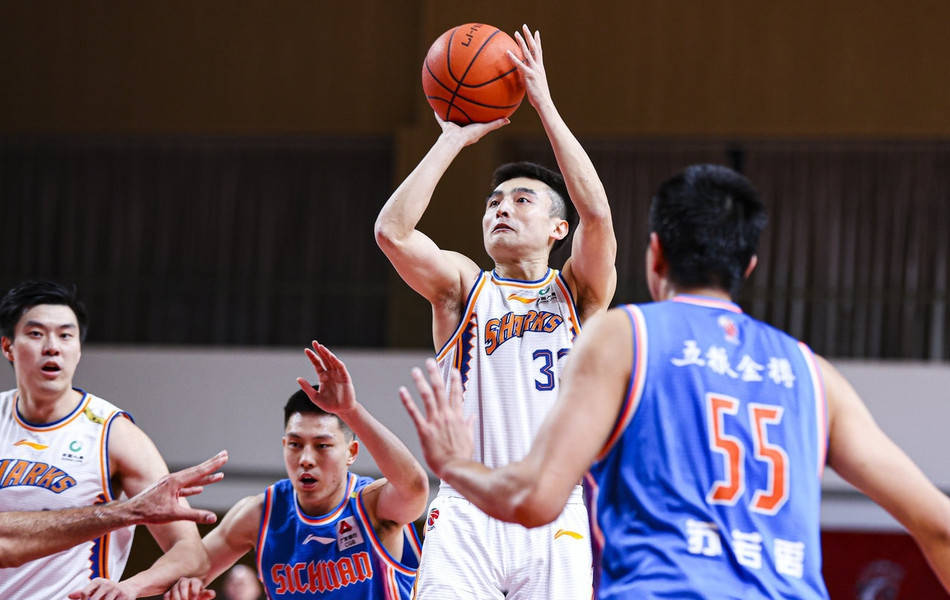 荷兰选手在篮球比赛中实现逆袭,夺得银牌 荷兰选手在篮球比赛中实现逆袭,夺得银牌