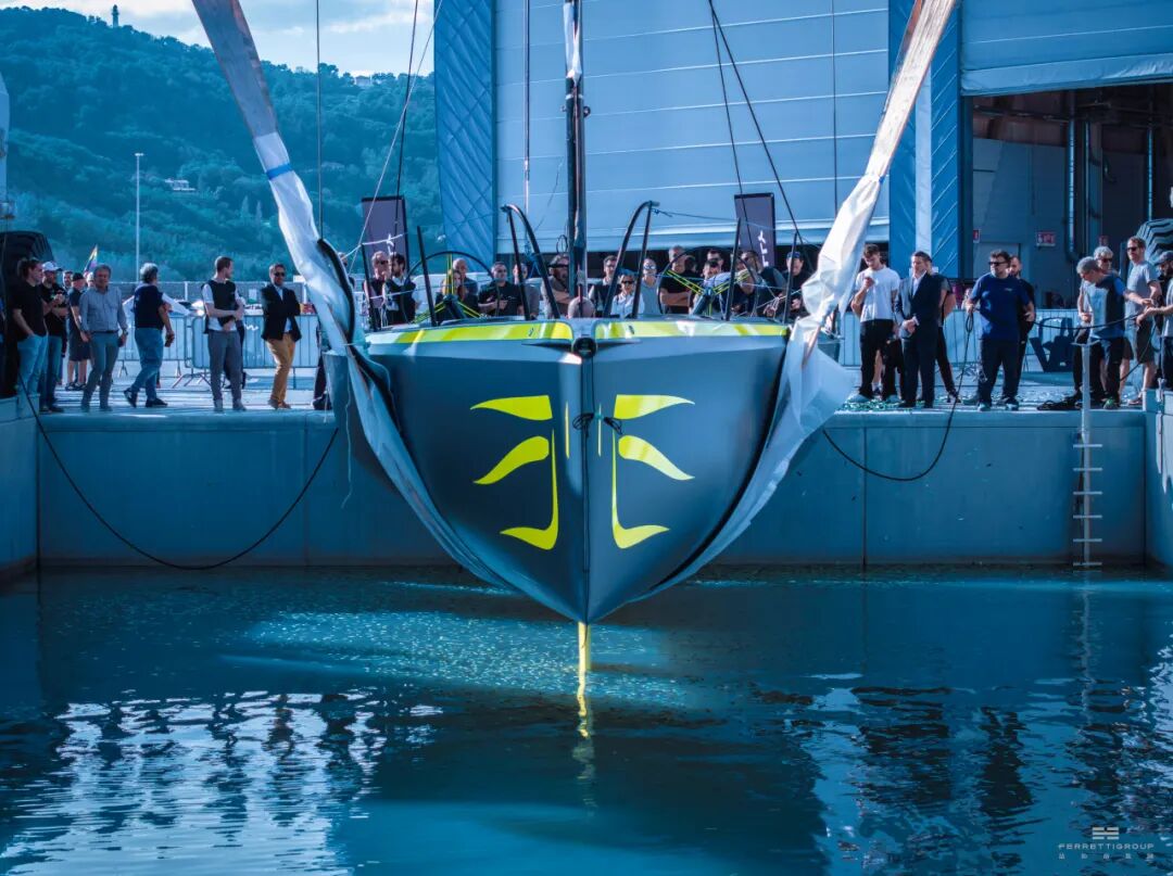 关于神奇一幕：帆船比赛惊现逆转的信息