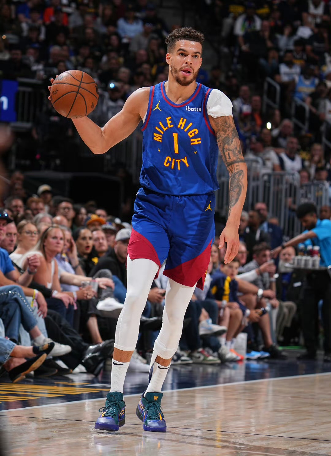 猛龙力克掘金，继续保持领先的简单介绍