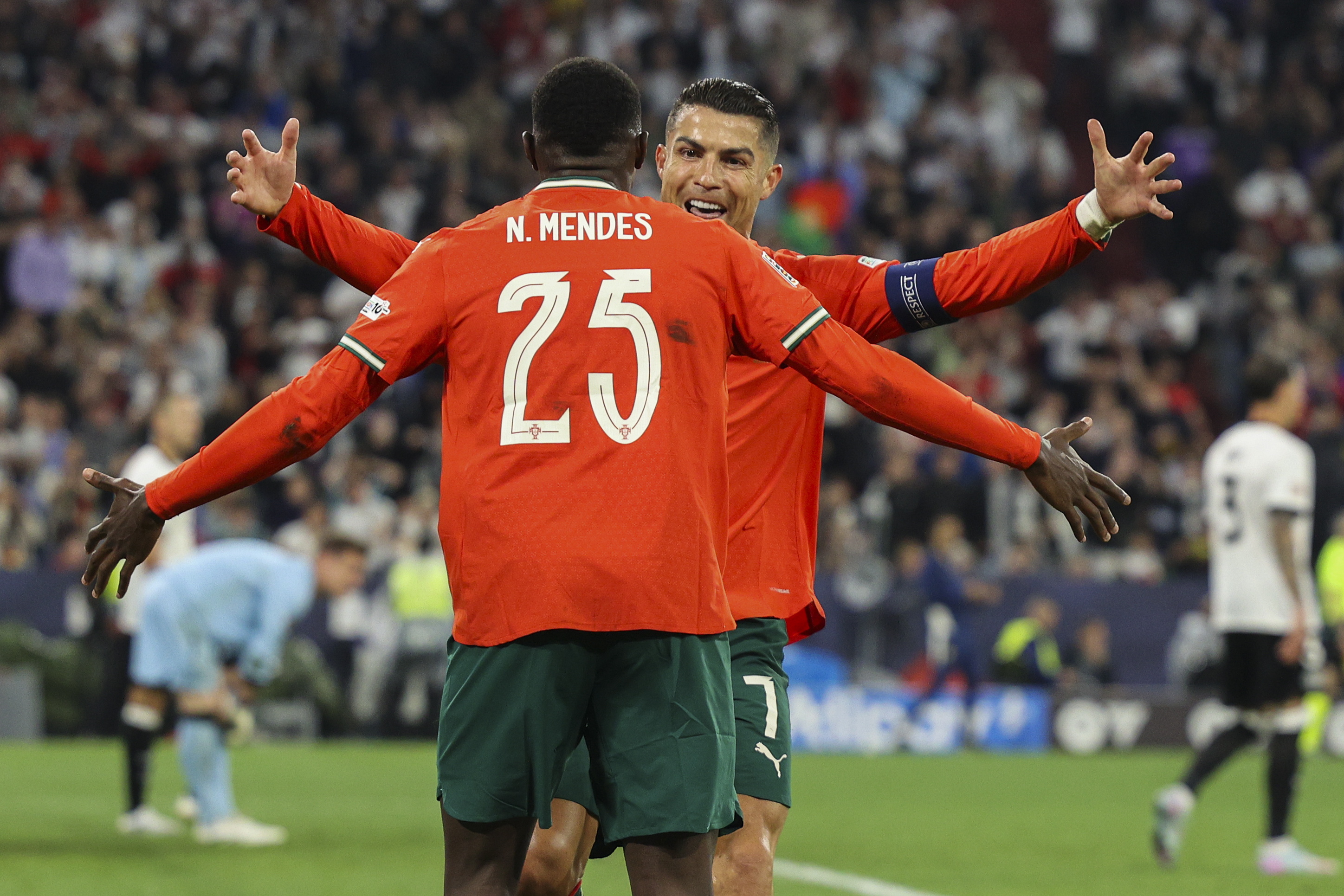 葡萄牙队击败对手,晋级下一阶段 葡萄牙队击败对手,晋级下一阶段