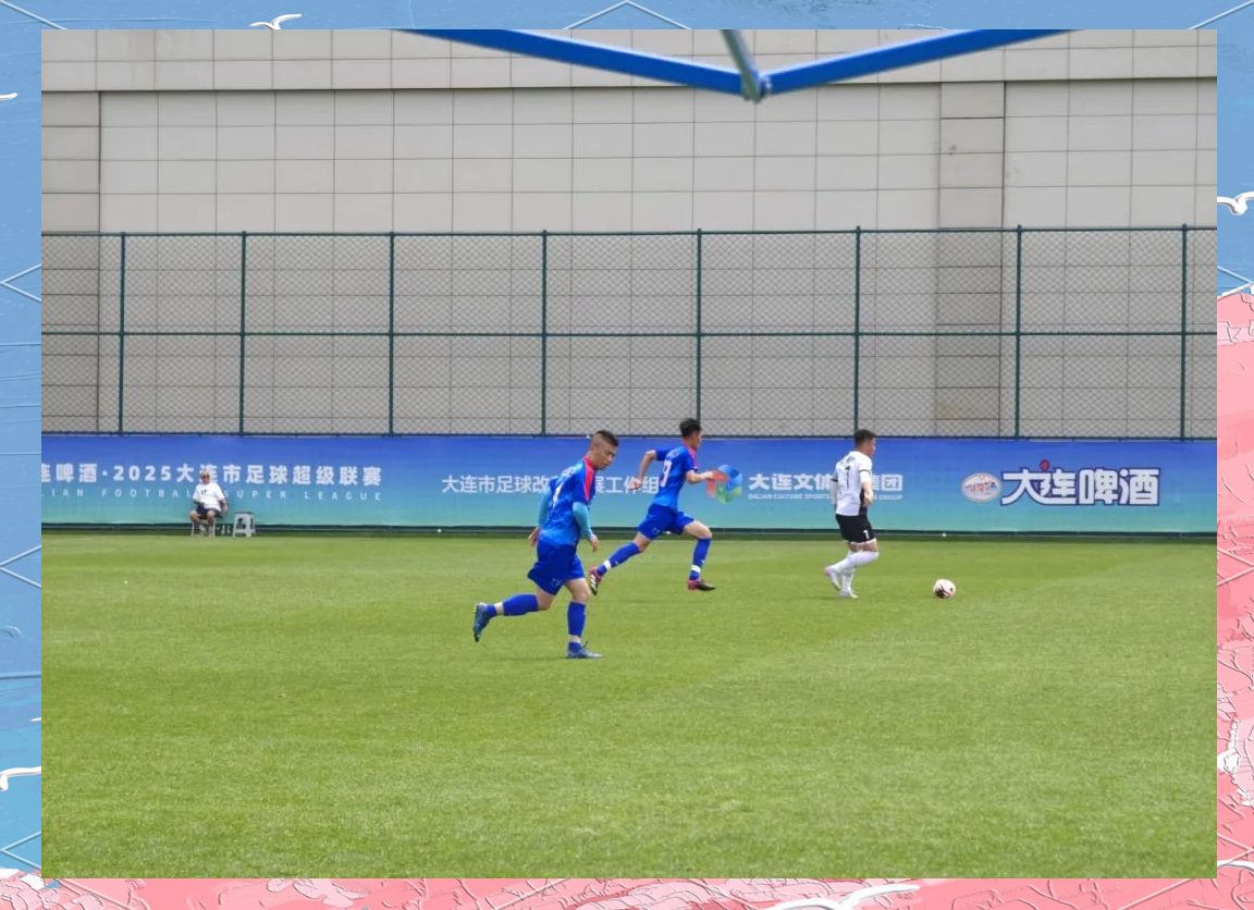 令人期待的足球比赛：球队激烈角逐