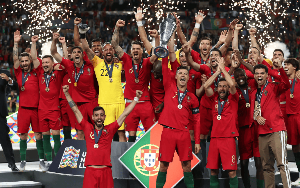 斯洛文尼亚新闻报道：球队发挥出色，士气高涨的简单介绍