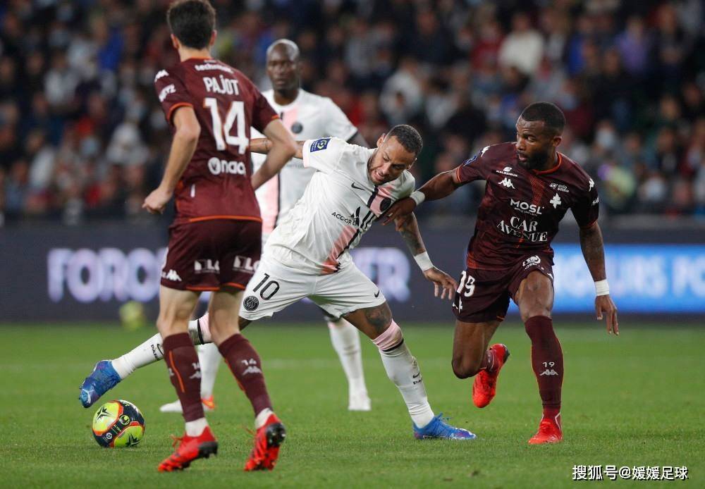 关于梅斯客场惨遭败仗，陷入颓势的信息