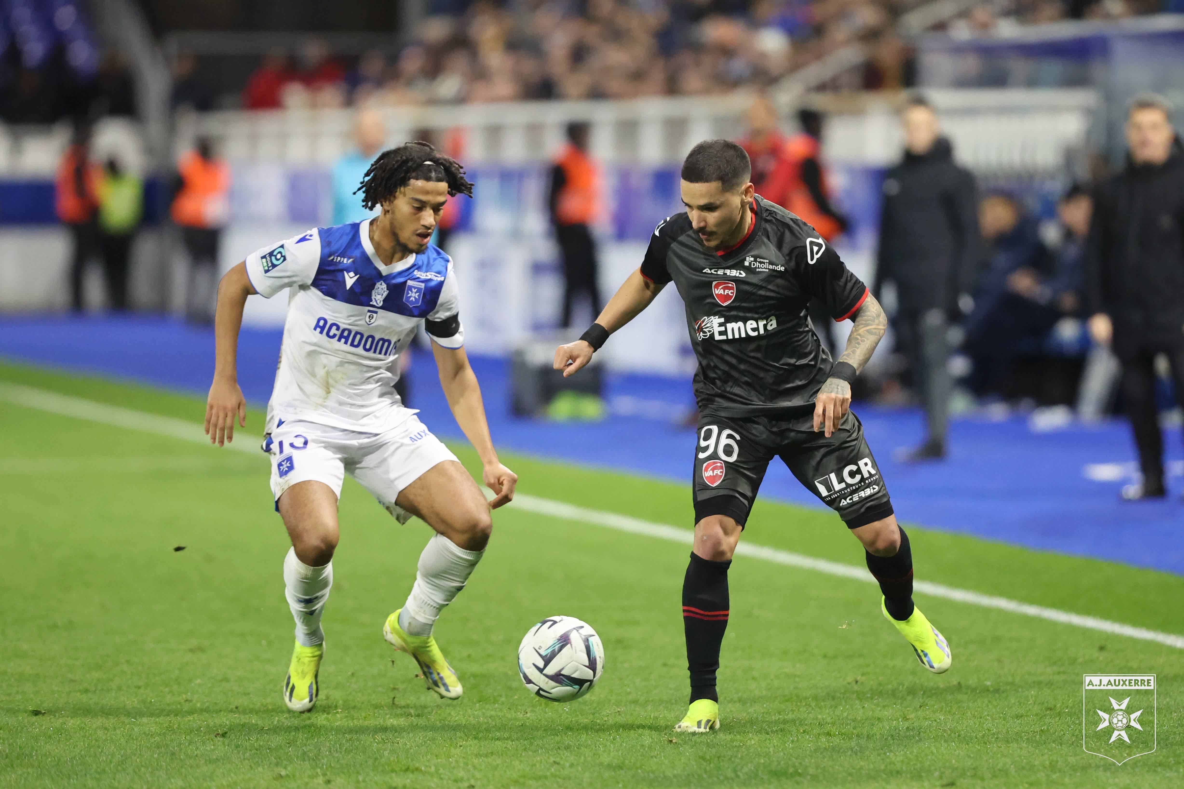 里昂客场险胜对手，赛季成绩蒸蒸日上的简单介绍