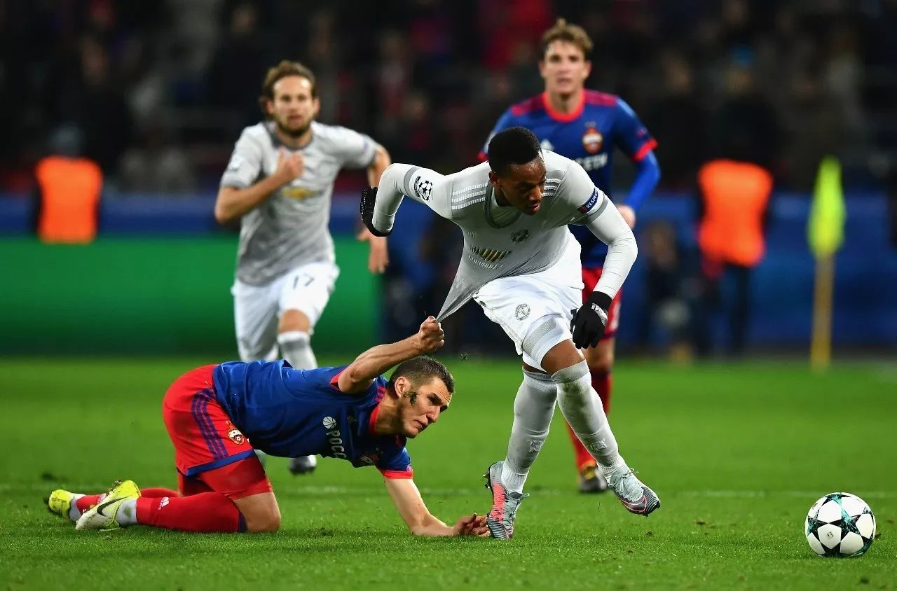 曼联客场大胜，马夏尔梅开二度